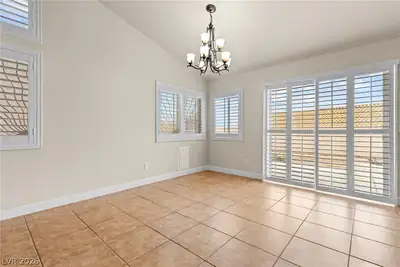 681 West Pacific Avenue Dining Area