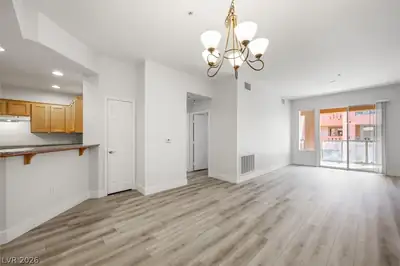 27 East Agate Avenue 409 