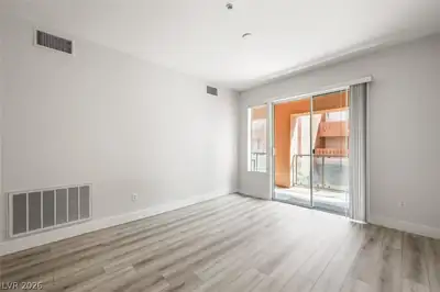 27 East Agate Avenue 409 