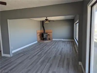 279 South US Hwy 93 Living Room