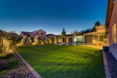 7323 Durand Park Street, Las Vegas, NV 89166 Yard