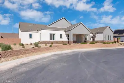 8863 Italian Trotter Court, Las Vegas, NV 89113 