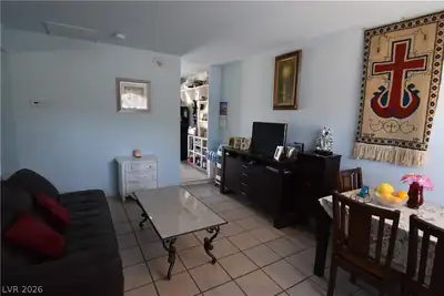 3908 Palos Verdes Street, Las Vegas, NV 89119 