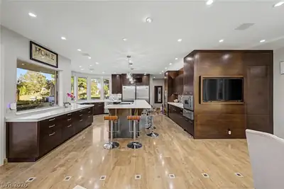 46 Gulf Stream Court, Las Vegas, NV 89113 Kitchen