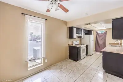 1405 Vegas Valley Drive 213 Kitchen
