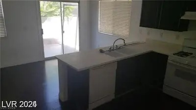 10282 Keystone Pastures Street, Las Vegas, NV 89183 Kitchen