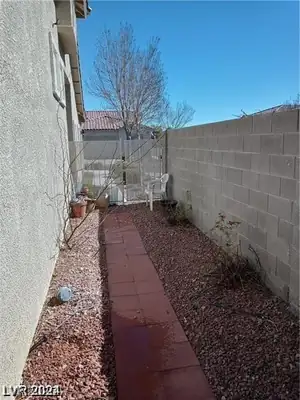 3401 Conan Street 103 Yard