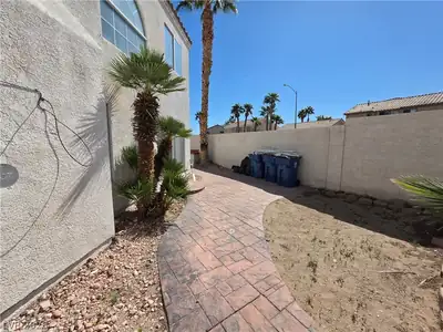 8829 CORNWALL GLEN Avenue, Las Vegas, NV 89129 Patio
