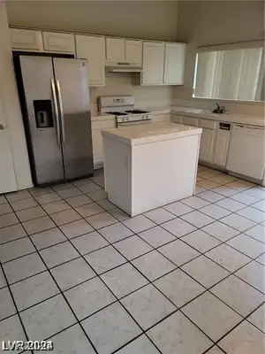 5316 Clover Blossom Court, North Las Vegas, NV 89031 Kitchen