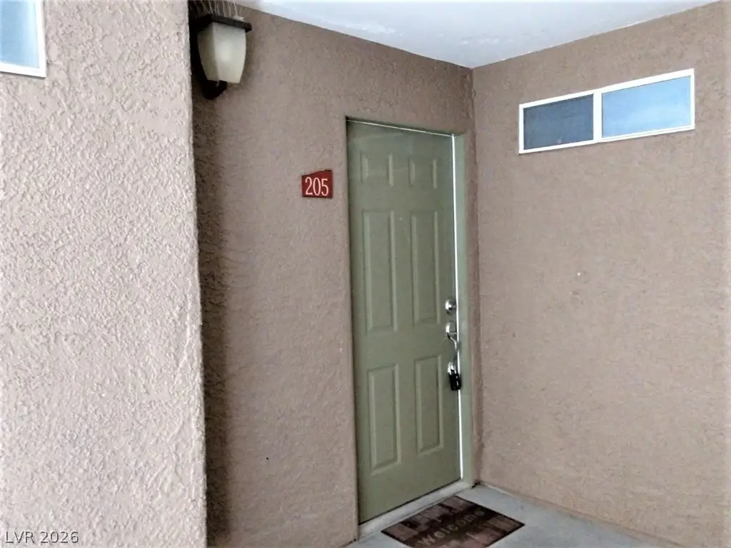 2101 BLUE BREEZE Drive 205