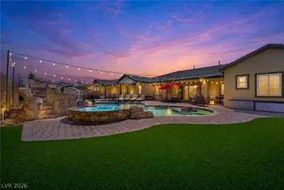 3922 Jacob Lake Circle, Las Vegas, NV 89118 Yard