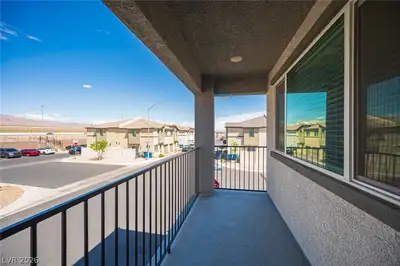 2673 Champagne Gold Avenue, North Las Vegas, NV 89086 
