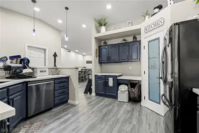 104 Iridescent Street, Henderson, NV 89012 