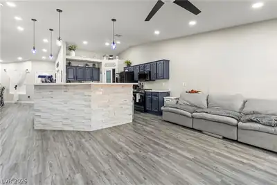 104 Iridescent Street, Henderson, NV 89012 