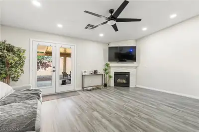 104 Iridescent Street, Henderson, NV 89012 