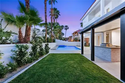 1905 Iron Ridge Drive 