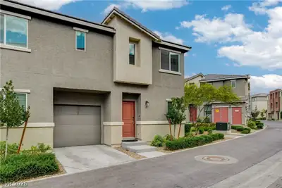 2872 Atomic Tangerine Way 4, Las Vegas