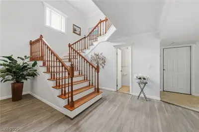 3933 Edgemoor Way, Las Vegas, NV 89121 