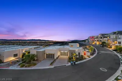 386 Solitude Peak Lane Henderson, NV 89012