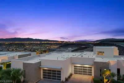 386 Solitude Peak Lane, Henderson, NV 89012 