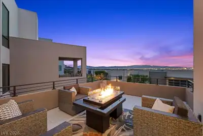 386 Solitude Peak Lane, Henderson, NV 89012 