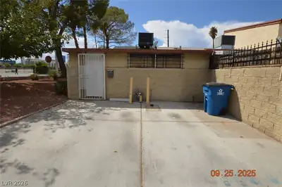 3980 Palos Verdes Street, Las Vegas