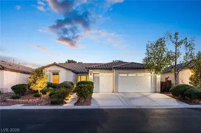 5911 Hansford Ranch Avenue, Las Vegas, NV 89131 Front of Structure