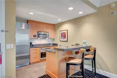 2000 North Fashion Show Drive 5906 Kitchen
