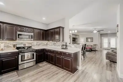 9434 Marshall Creek Street, Las Vegas, NV 89178 