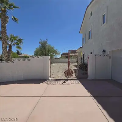 4755 North Grand Canyon Drive 