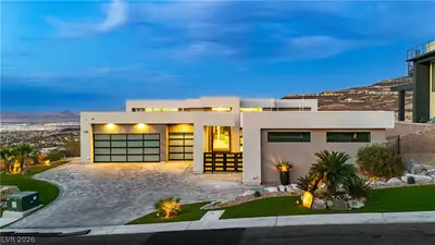 658 Dragon Peak Drive, Henderson
