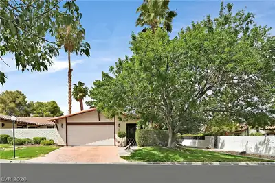 3016 Calle De Laredo Las Vegas, NV 89102