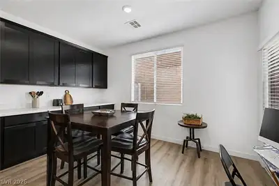 231 Oliver Peak Avenue, Henderson, NV 89015 Dining Area