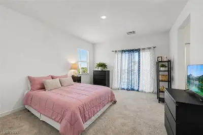 231 Oliver Peak Avenue, Henderson, NV 89015 Primary Bedroom