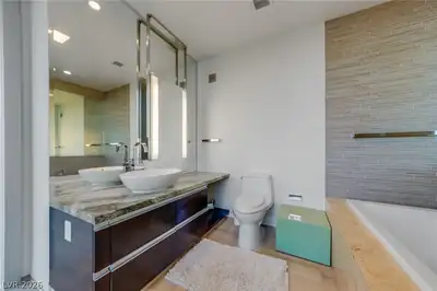 3722 Las Vegas Boulevard 1502 Primary Bathroom
