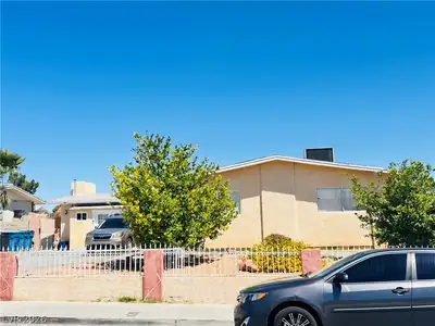 6952 Peggy Drive, Las Vegas, NV 89145 