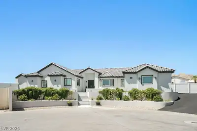 5865 Egan Crest Drive, Las Vegas, NV 89149 