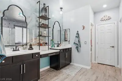 8216 Skye Struck Drive Primary Bathroom