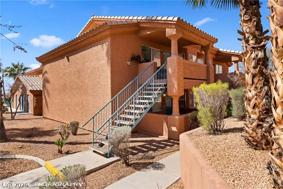 957 Mesquite Springs Drive 102
