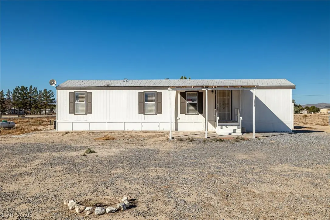 2390 North Lola Lane