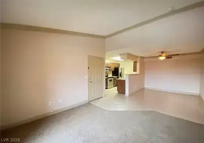 8101 West Flamingo Road 2016 