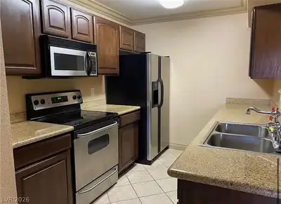 8101 West Flamingo Road 2016 