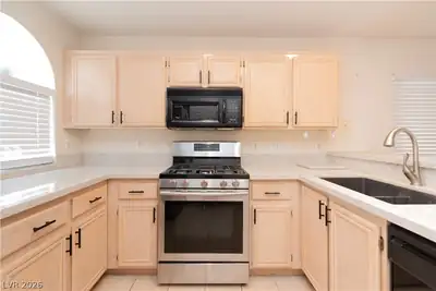3125 North Buffalo Drive 1119 Kitchen