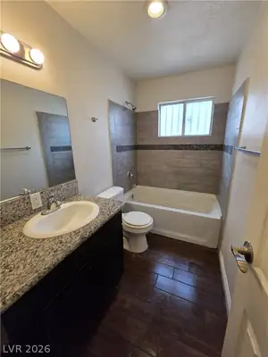2626 Lynnwood Street 1 Bathroom