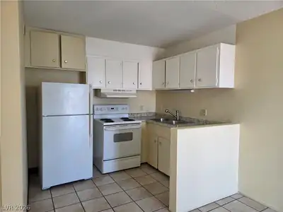 489 North Circle 4 
