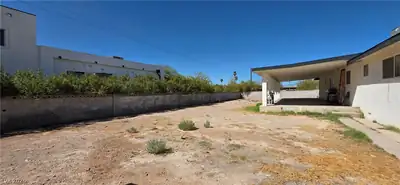 6437 East Bonanza Road Yard
