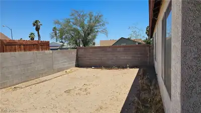 4418 Pinegrove Street, Las Vegas, NV 89147 Yard