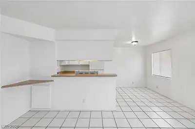 4961 Apollostar Court, Las Vegas, NV 89115 Dining Area