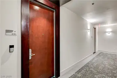 4575 Dean Martin Drive 406 Hallway