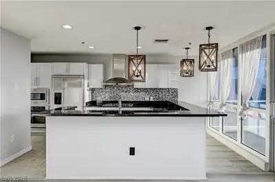 4575 Dean Martin Drive 406 Kitchen